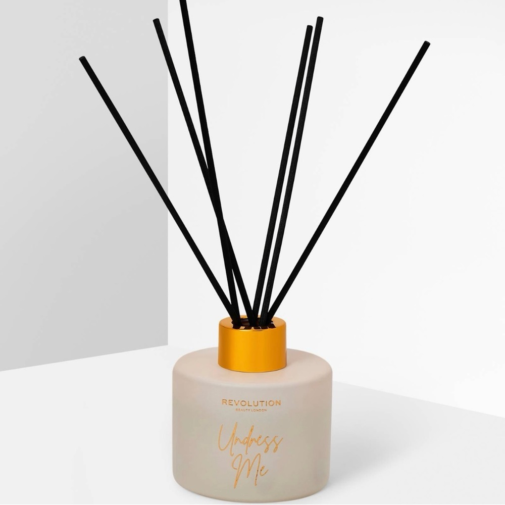 LIME AND BASIL Room Diffuser - Picture 4 of 4
